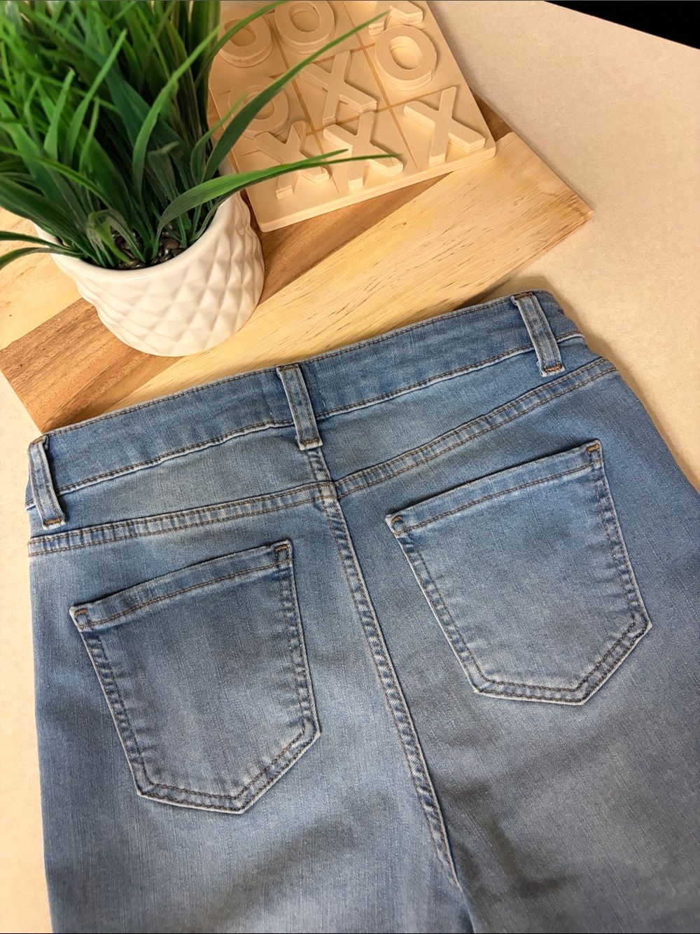 Women's Wide Leg Jeans - Picture 3 of 5